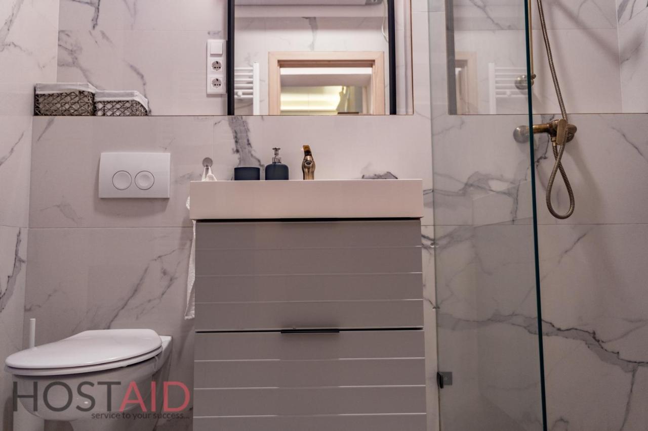 M10 Apartment - Hostaid บูดาเปสต์ ภายนอก รูปภาพ